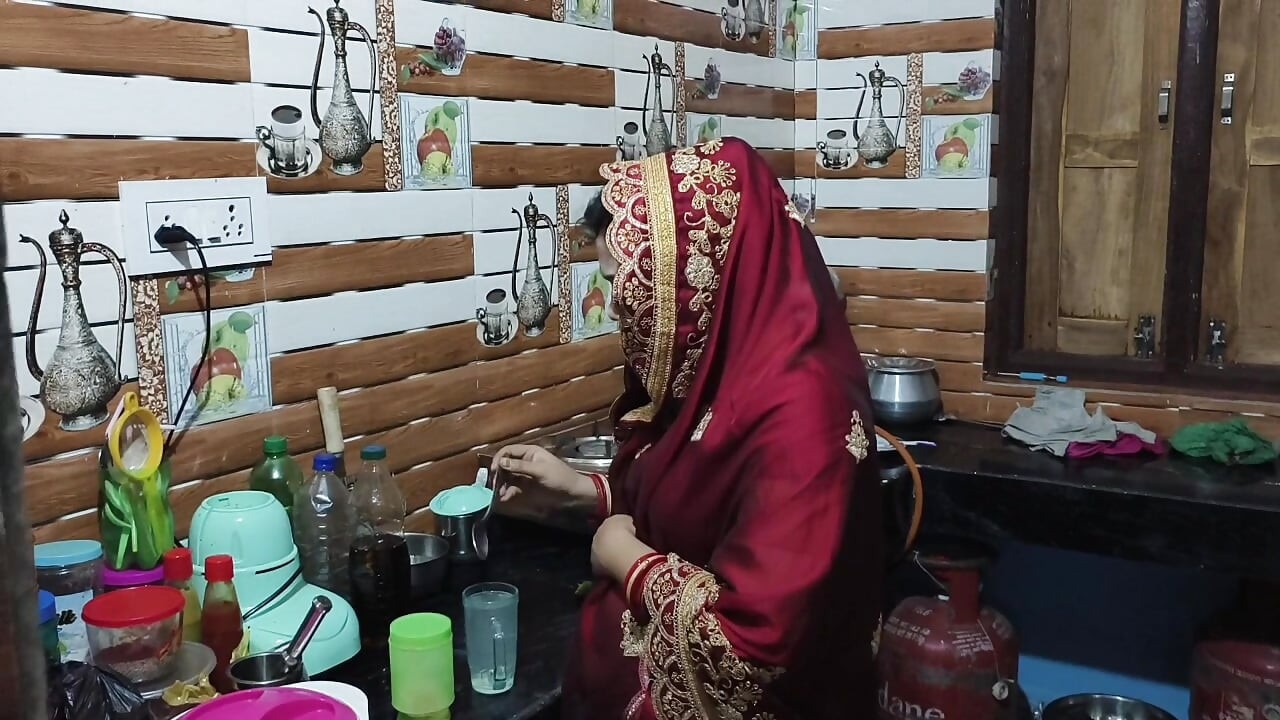 Old man affair with daughter-in -law, when his son was not at home, cum in mouth