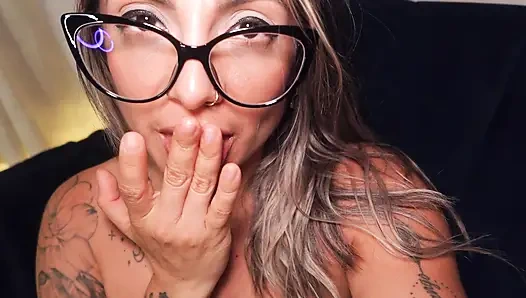 Intense and romantic masturbation of a Colombian milf