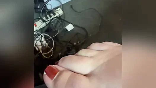 Dom ve küçük itaatkarı kamerada boşalıyor