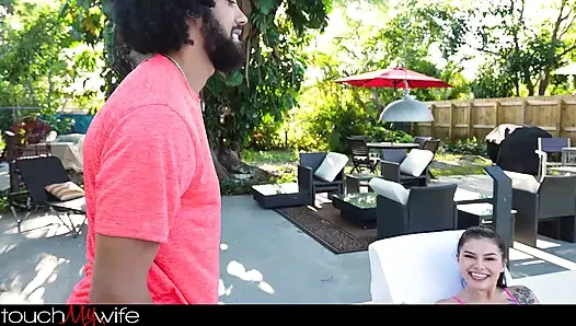 Touchmywife - istri semok latinaku dientot habis-habisan sama besar pria kulit hitam - reyna de la cruz