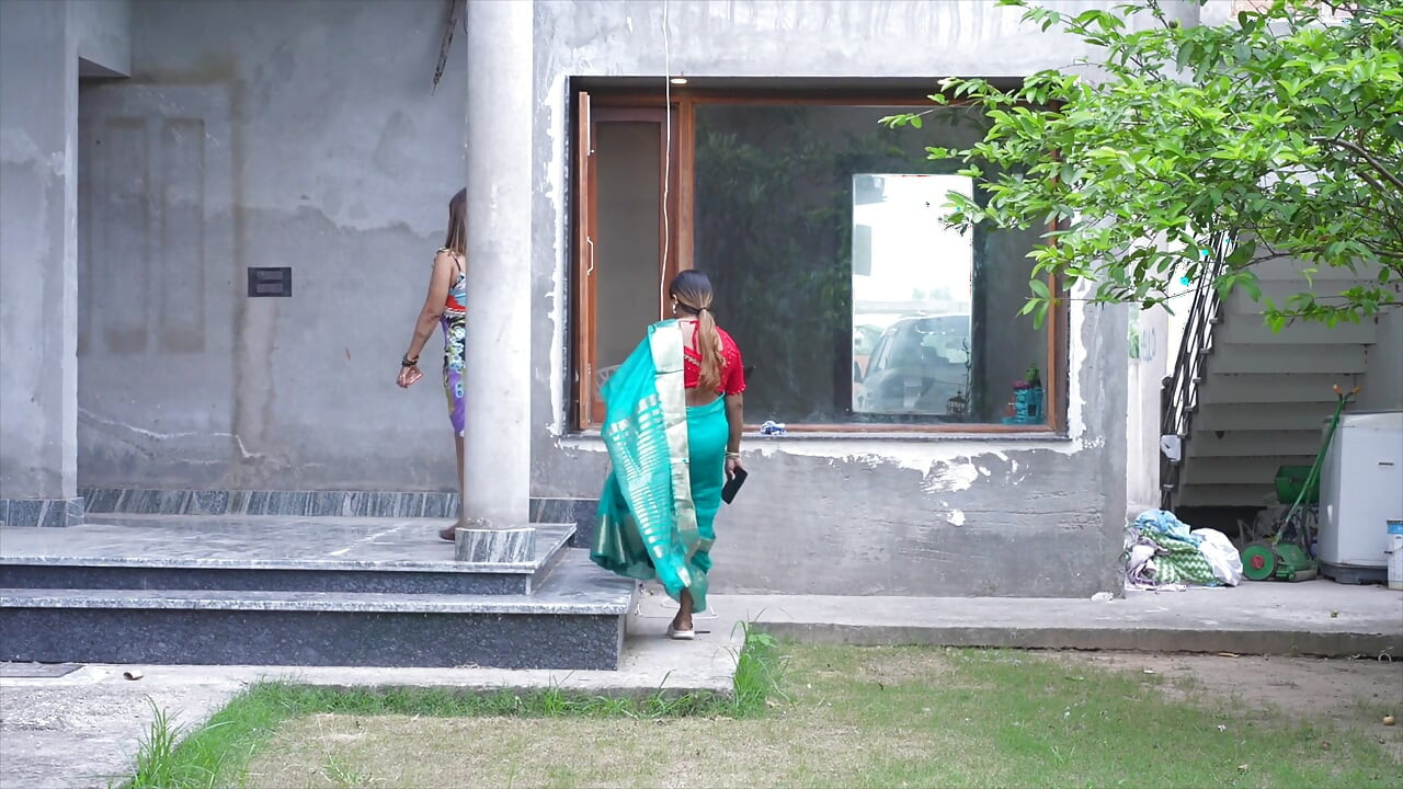 Tina Nandy Visited Friend Home for Fun.