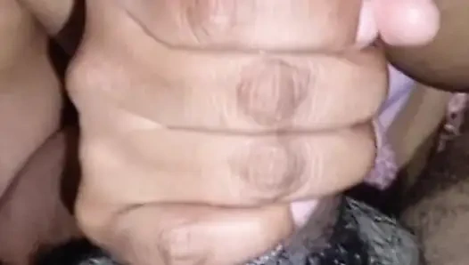 Sammlung von blowjobs von einer desi-brünette mit großen hintern