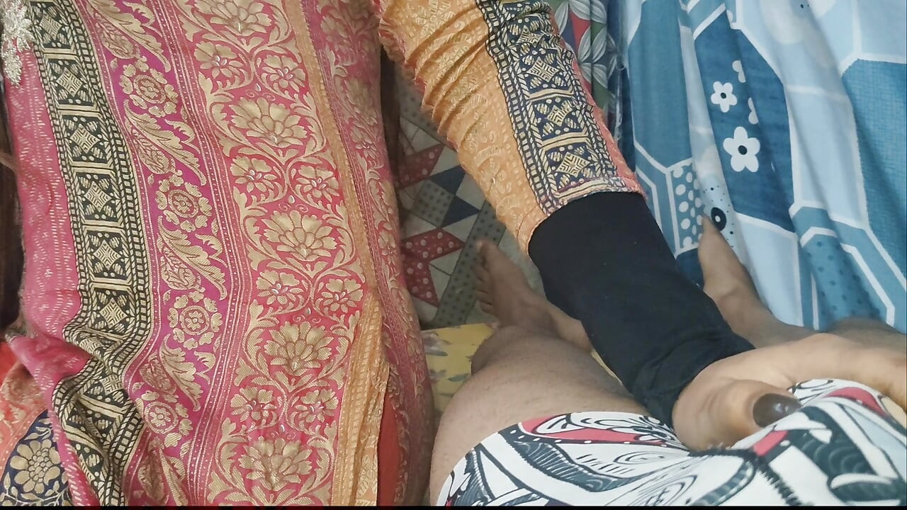 Hindi Audio Bibi K sone k baad sali ki puri raat chut maari