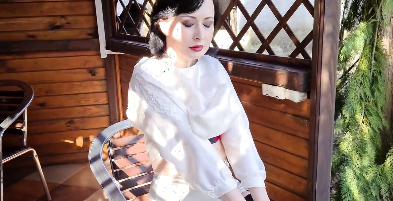 Wanilianna is teasing you in a garden. The spring is everywhere around, flowers are in bloom and her dildo needs to be used