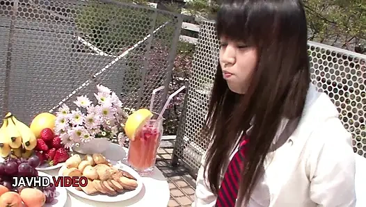 Ryo asaka'nın şehvetli duşu: tahrik edilen Asyalı genç kız kendi zevkiyle rahatlıyor