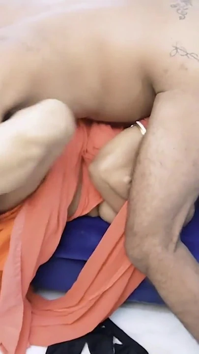 Key moment from "DIRTY AUNTY COURIER BOY KE SATH SEX KIYA"