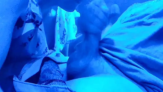 Blowjob di trukku muncrat di mulut