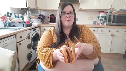 Ssbbw vs godzilla burger makan