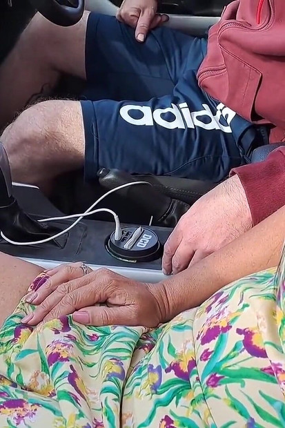 Amateur Wife Goes Car Dogging. Picks up Strange Guy in Fuck and Cum Inside Her Pussy