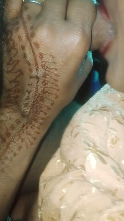 Desi indian soniya bhabi sucking dick | Clip 1