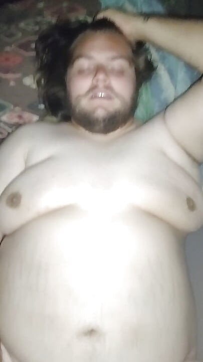 Jeg mener, se bare, hvor fucking lækker han er!!