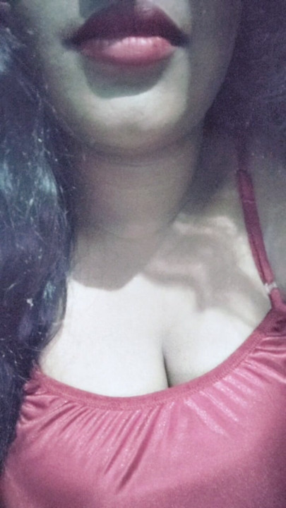 Dedilhando e beijando até gozar