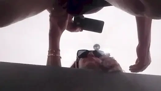Wunderschöner MILf-blowjob mit abspritzen
