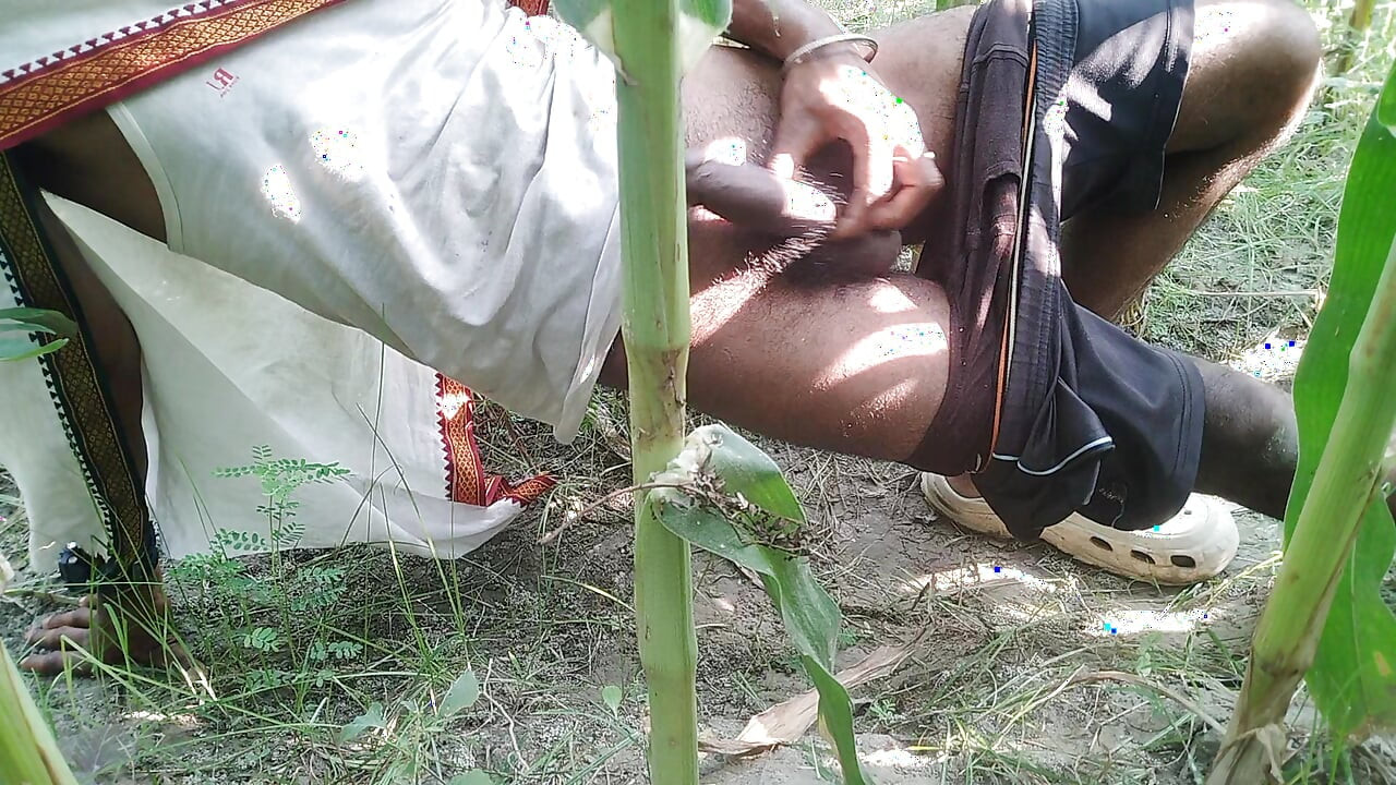 Indian Jungle Transgender Shakes Alone