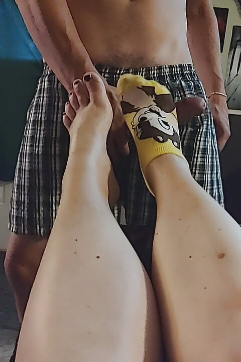 # 2 Disney Sockjob Sock footjob - chip sock job - dibujos animados, masturbación con la mano