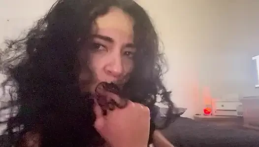 Desire me and enjoy me while I dance