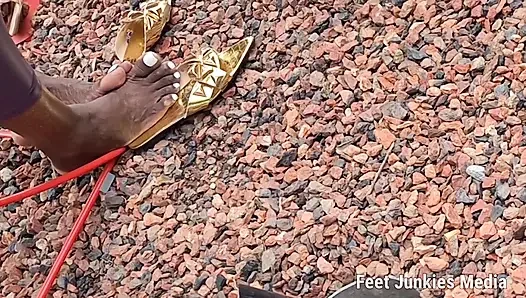 Essence Ступни на конференц-центре Blvd