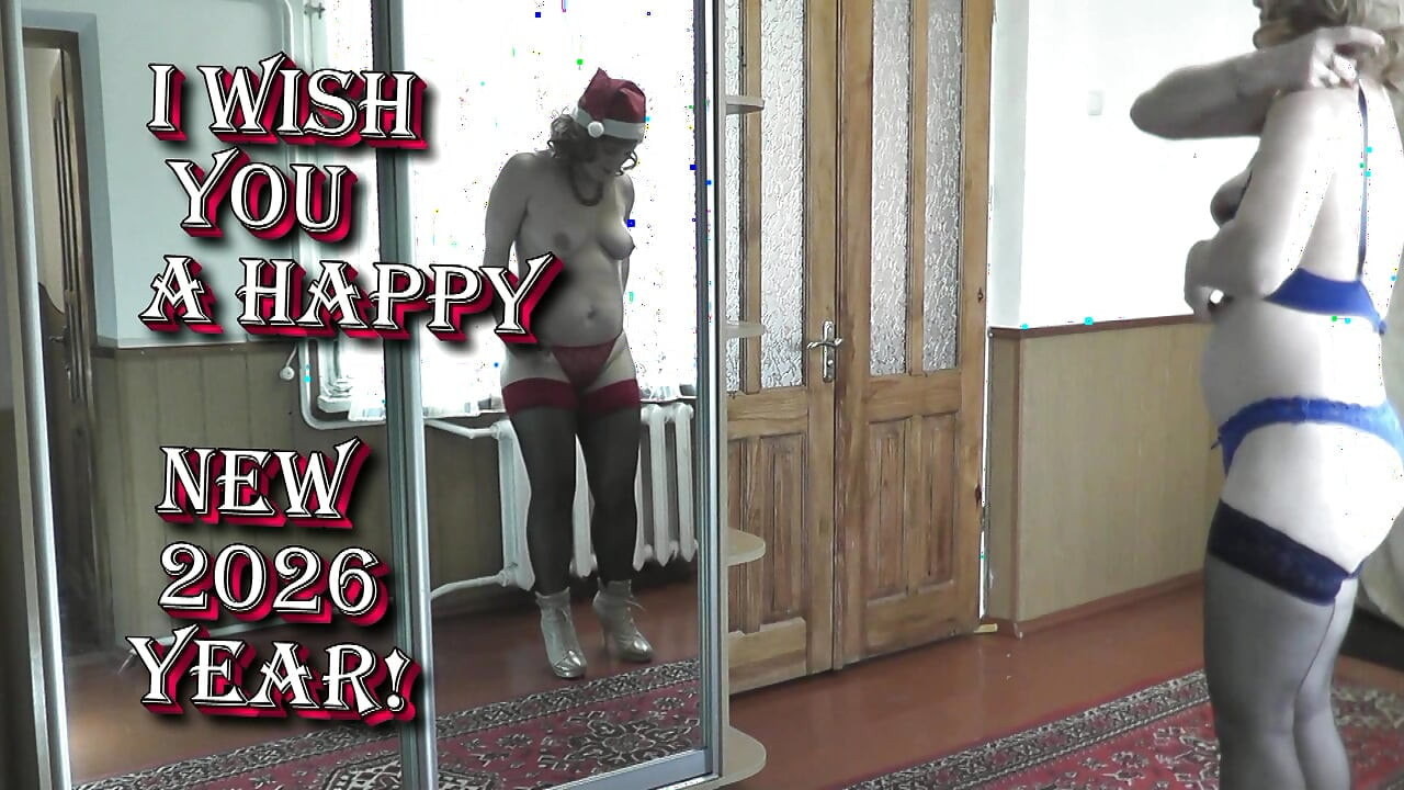 Milf solo. Bela mulher masturba buceta e orgasmos com a meia-irmã que vive no espelho. Peitos no cu