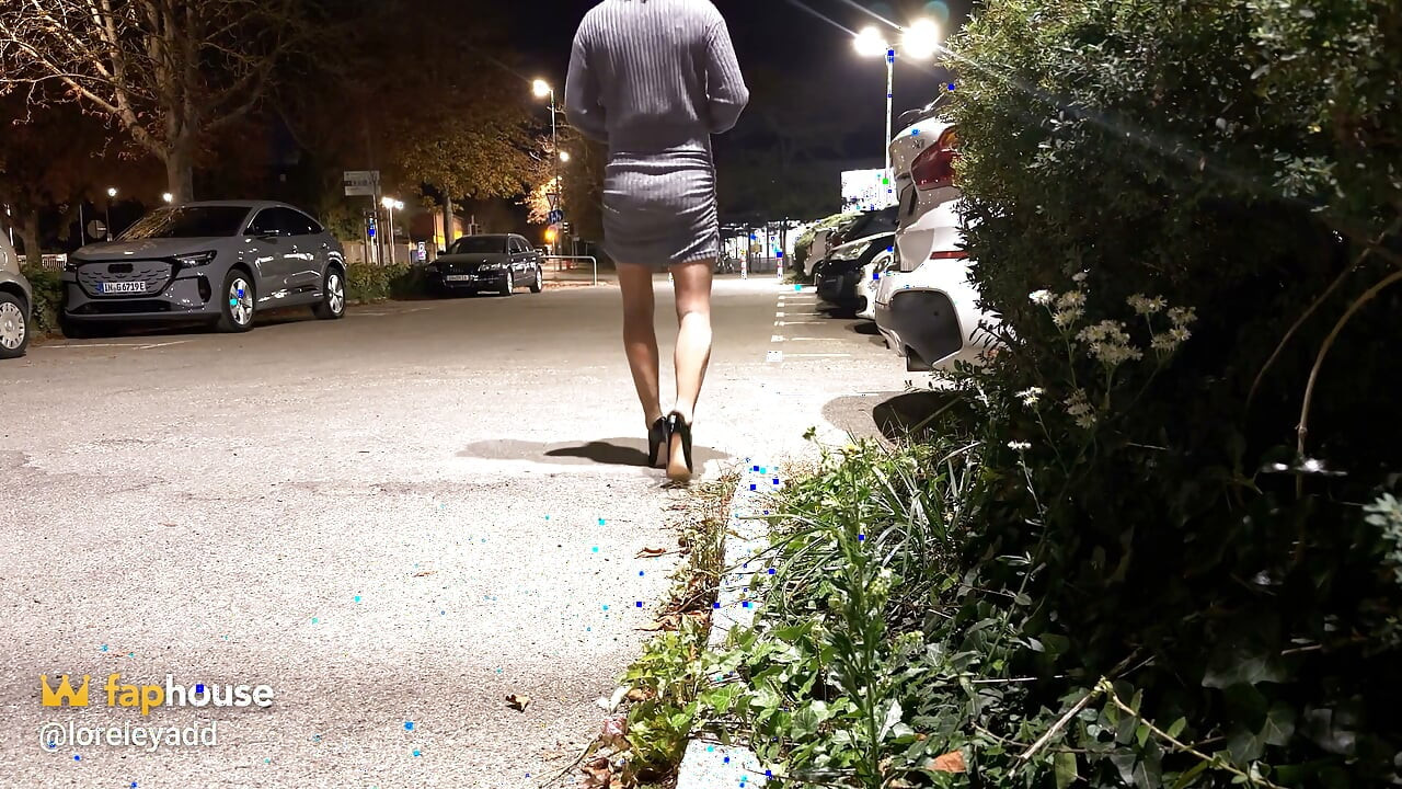 As melhores pernas de brilho de óleo no Xhamster, com Chuva Dourada e Óleo 2