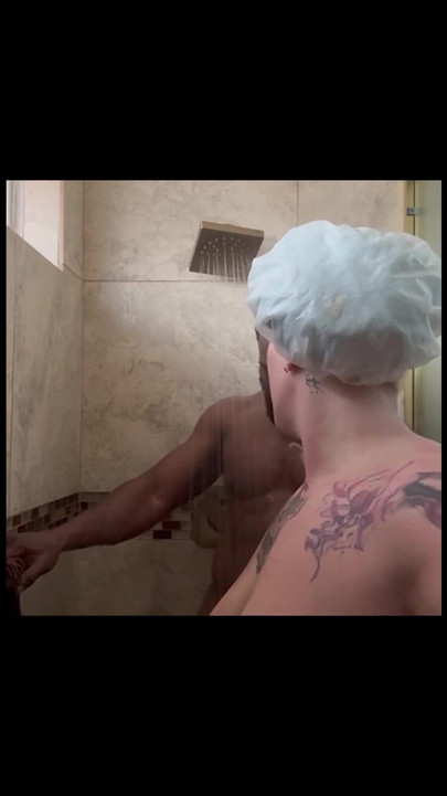 Memorable moment from "SHOWER SEX WITH BBC BULL"