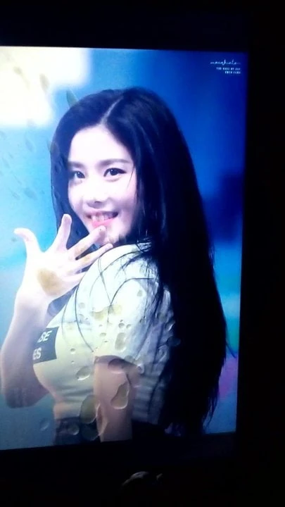 Izone eunbi cum tisztelgés