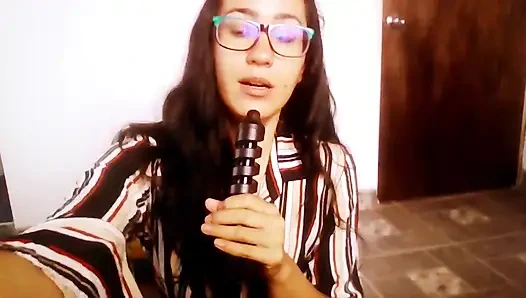 Geile reporterin macht dich einen bericht über sex-wichsanleitung