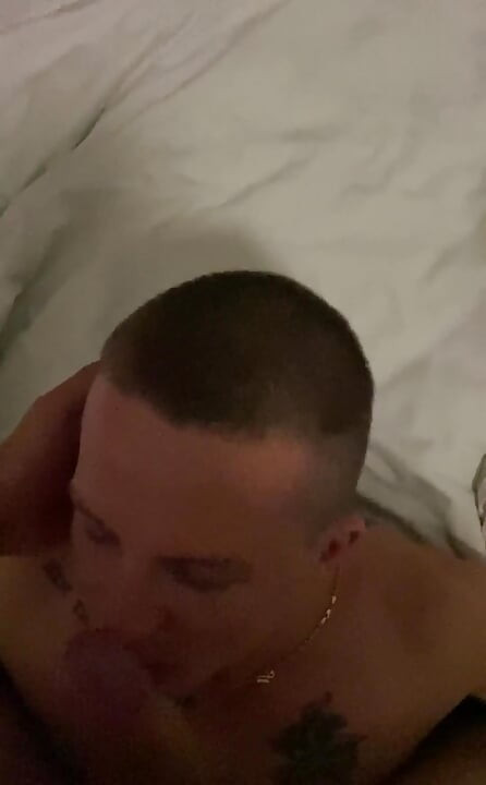 MMMM this guy's cock was very big and tasty) Yum yum)
