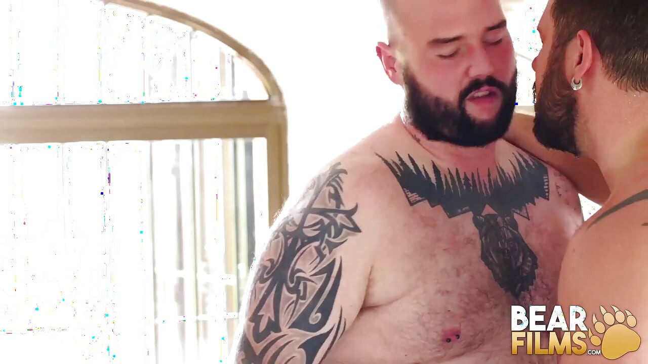 BEARFILMS - Justin West โดนหมีน้ำดี Adam Jones เย็ดแรงๆ
