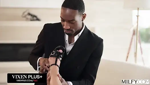 Milfy BBC-craving Mob Wife Phoenix Gets What She Wants