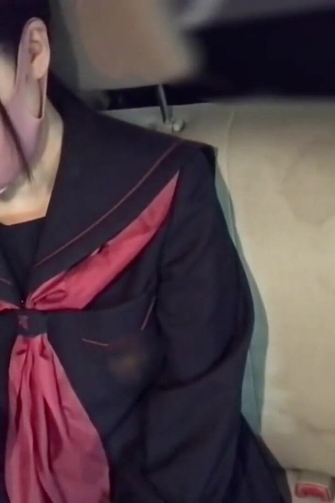 成人女友被深深帶走，快速失控，原始熱量達到頂峰，深度內射完成！