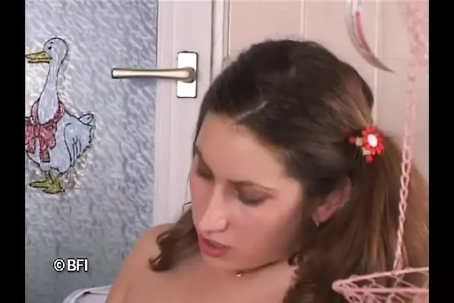 Teensex in the kitchen