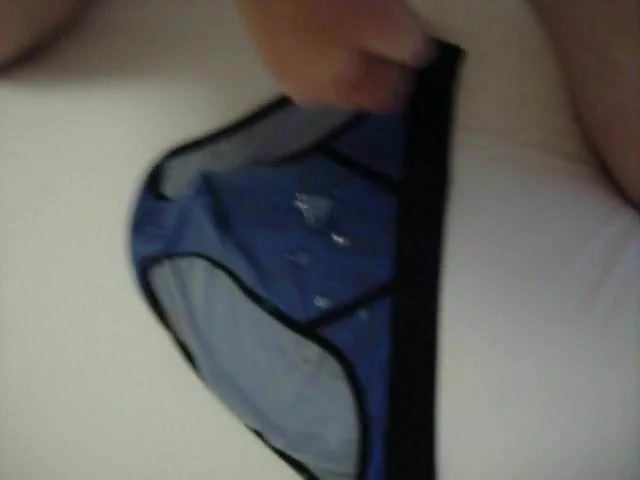 Petite Ejac sur mon slip