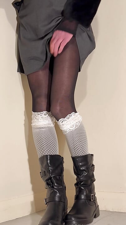 Sissy wets panties