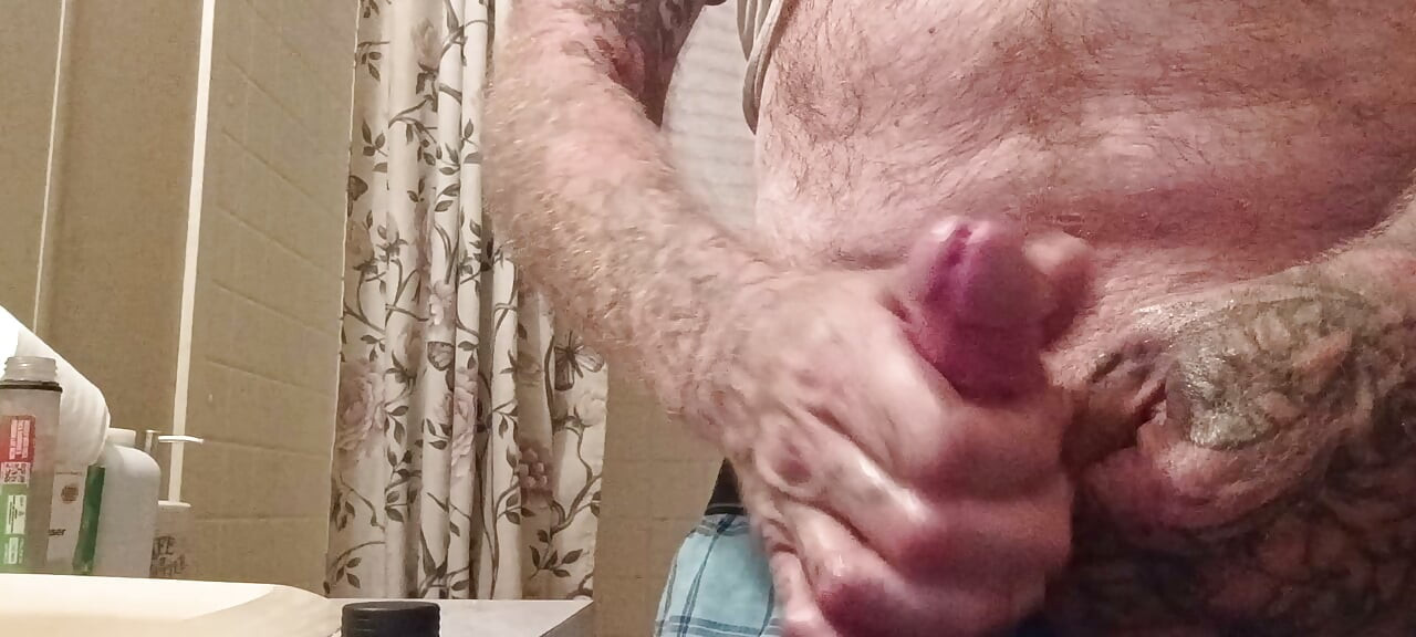 Daddy needs a baby girl watching daddy stroking on video call DM daddy