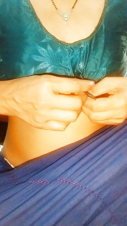 Wife to naked and choda desi wife Hindi mms