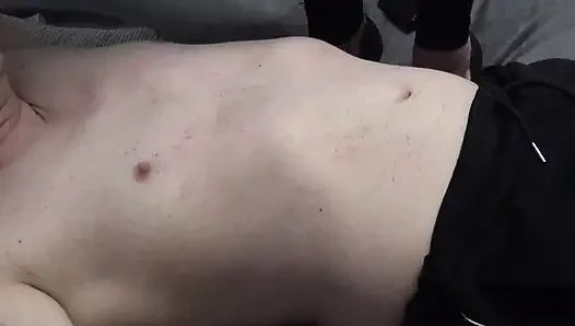 schwarze absätze und flecken auf dem körper
