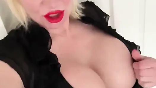 Mutlu kambur günü 7 jan büyük memeli büyük götlü kıllı amcık