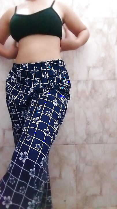 18 year old Sister mms viral video make by boyfriend