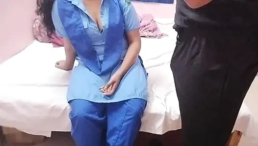 Tombul akrabamı sikiyorumMy Bahbhi'nin sevimli bir üvey kız kardeşi var, kendi evinde yarağımı seviyor