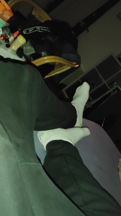 DJ-Bro im Bett mal wieder geil. I am Just allways horny!DirTyJunkBro