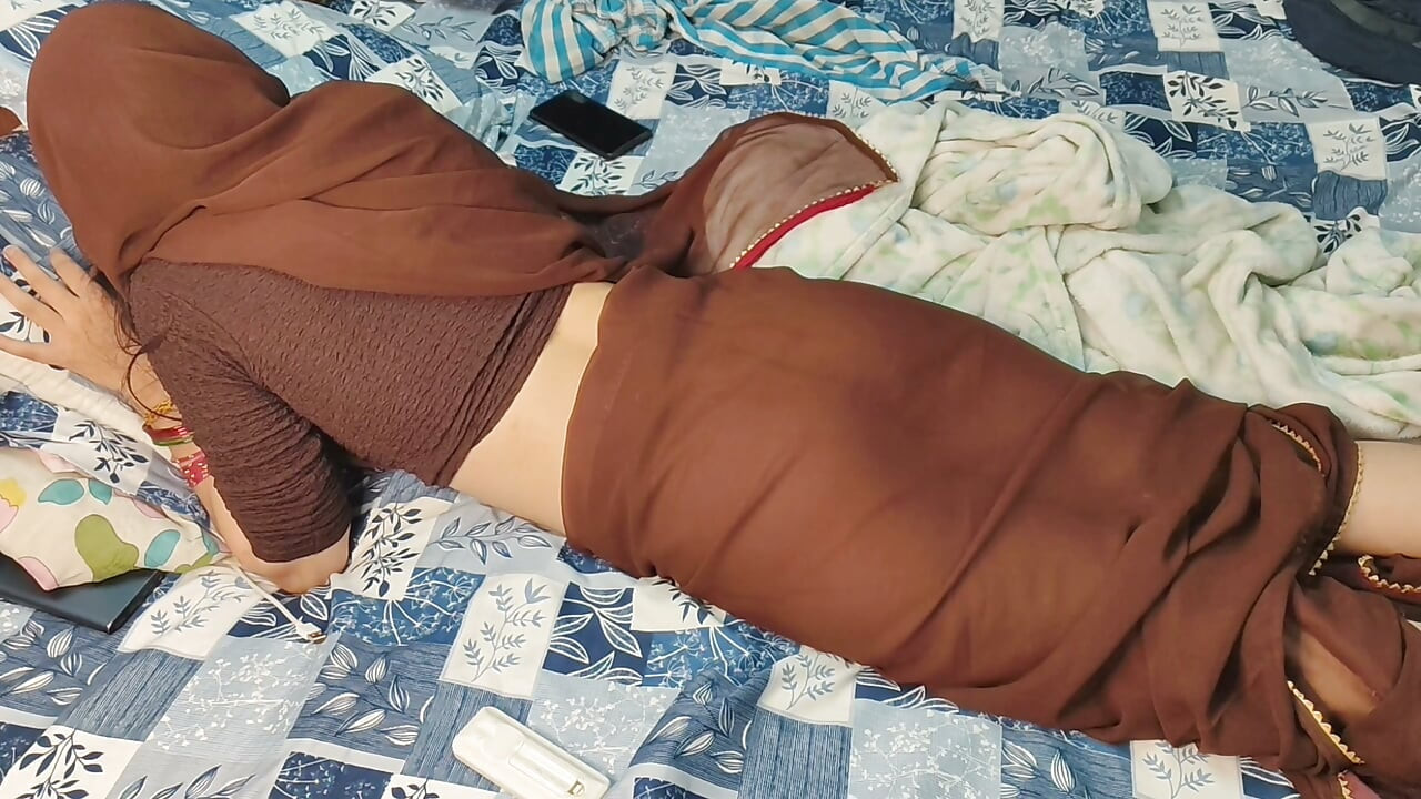 Kaamwali bhabhi hot anal and rough sex with hindi audio viral Mms