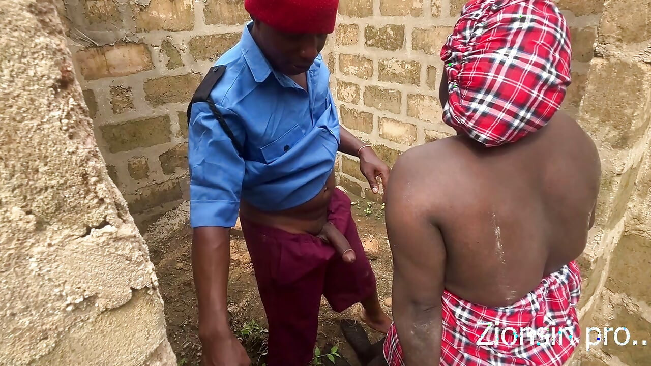 House help and the gateman in an uncompleted building fucking