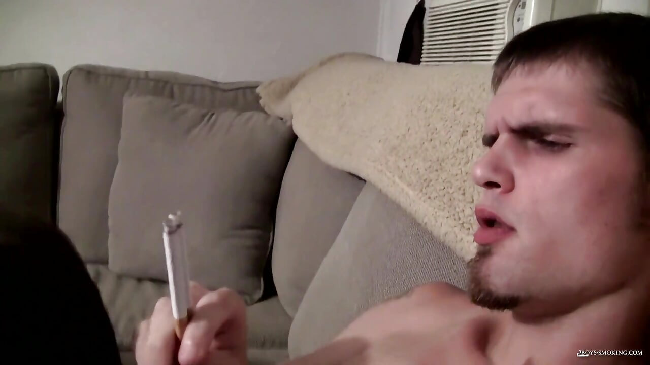 Str8 Boy Smoke Suck!