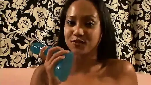Istri lagi sendirian di rumah: istri #206