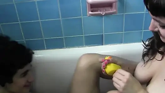 Afrodizyak Lezbiyen Banyosu