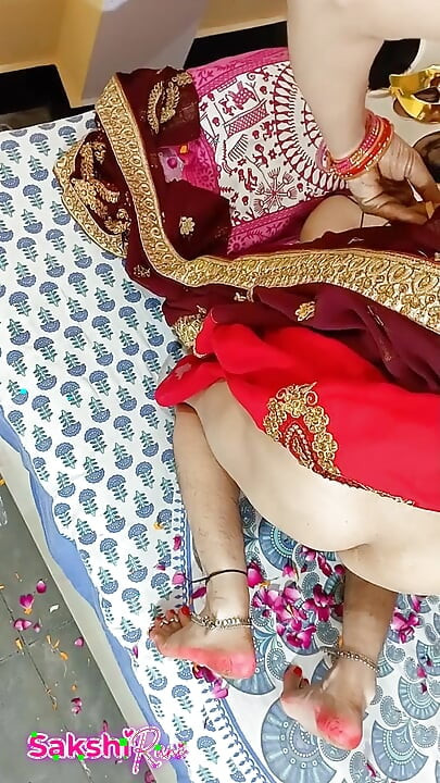 My Suhagraat Wale Din Mere Jeth Ji ne Kamre me Aake Meri Pyass chut ko pani pilaya Dulhan chod daali, Full Hindi video Viral