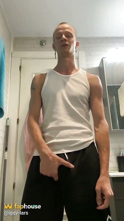 Russian Dude Humilates a Man Online and Cums