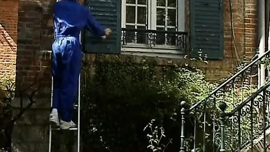 Pantat tante seksi jerman rambut pirang dientot di luar ruangan