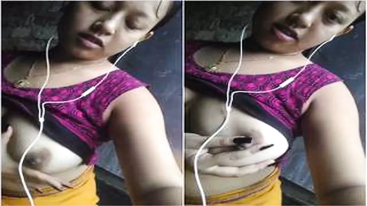 Exclusive- Sexy Nepali Girl Showing Her Boobs...