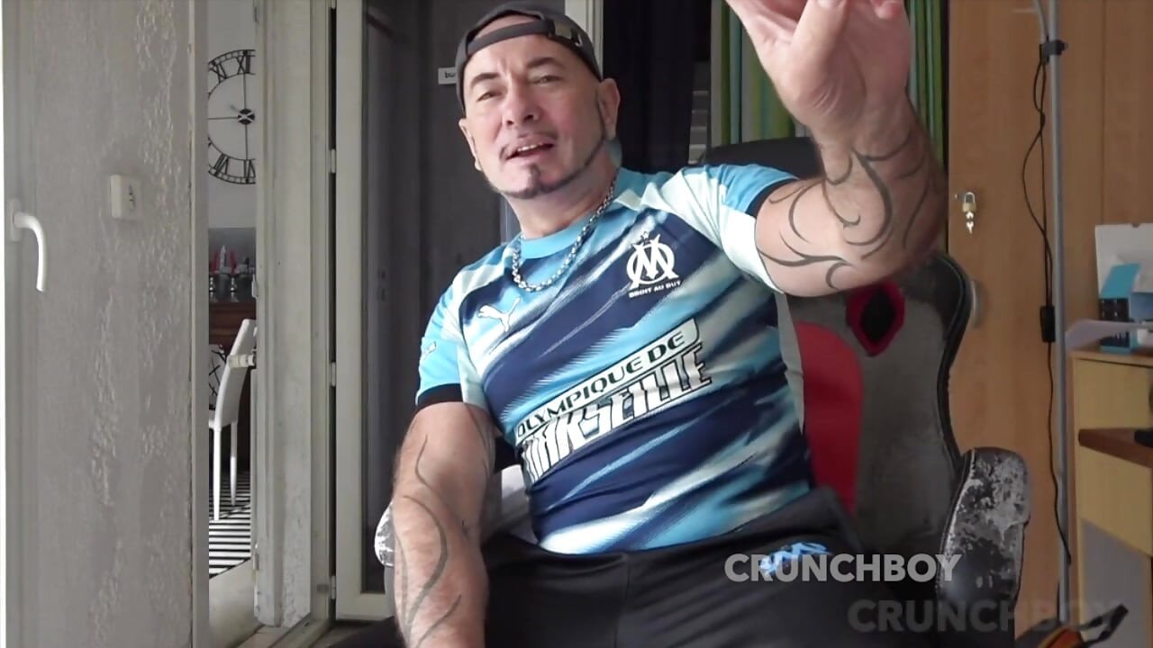 Nyepong kontol besar sahabatku dan ngentot dia dari belakang